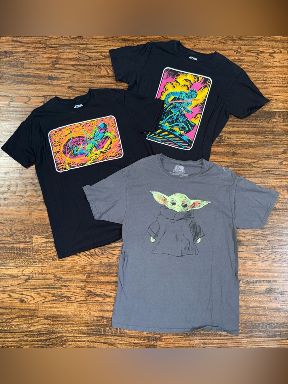 BUNDLE (3) Vintage Star Wars Graphic T-Shirts: Grogu, Vader, Mando Size Large